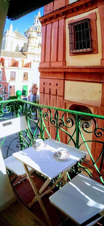 Loft In The Heart Of Sevilla Bagian luar foto