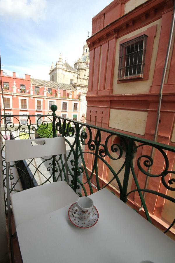 Loft In The Heart Of Sevilla Bagian luar foto