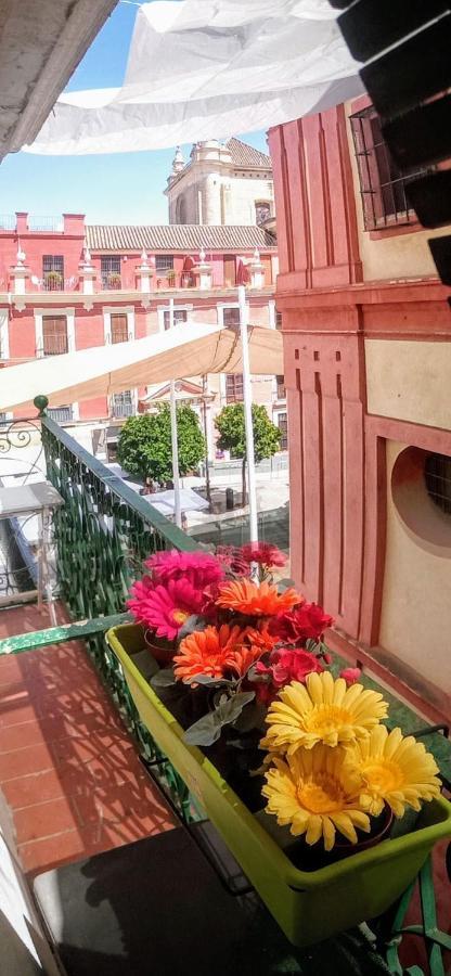 Loft In The Heart Of Sevilla Bagian luar foto