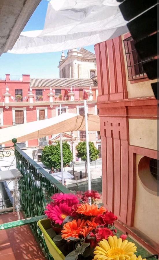 Loft In The Heart Of Sevilla Bagian luar foto